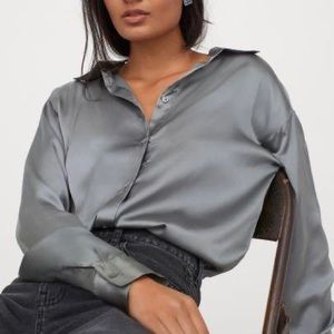 H&M || Oversized Gray V-Neck Blouse